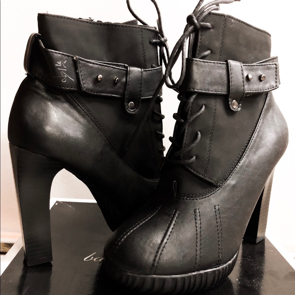 Baby Phat Size 8.5 Tiara Heeled Booties